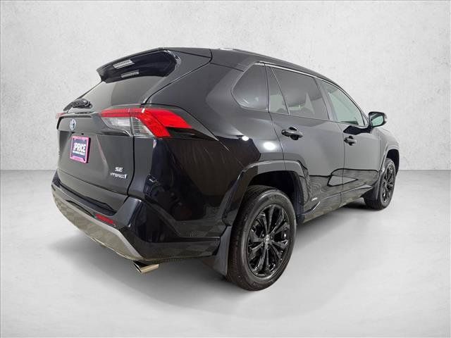 Used 2024 Toyota RAV4 SE AWD/4WD image 3