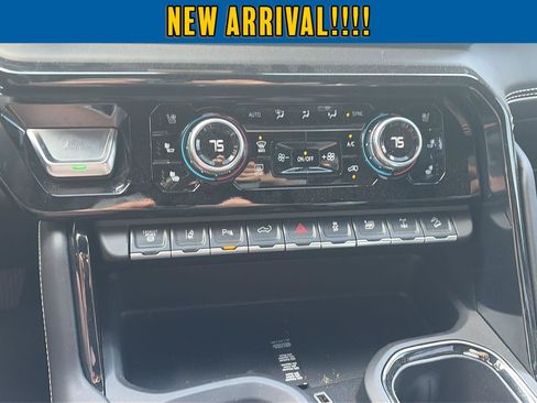 Used 2025 GMC Sierra 2500 AT4X AWD/4WD image 22
