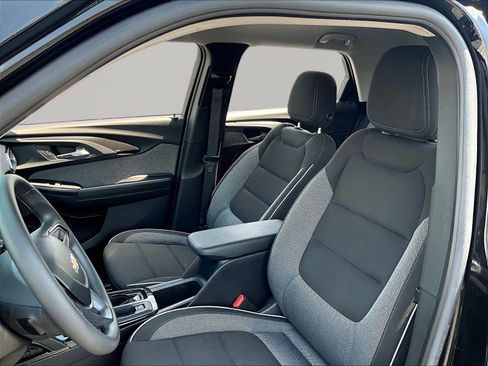 Used 2023 Chevrolet TrailBlazer LT FWD image 20