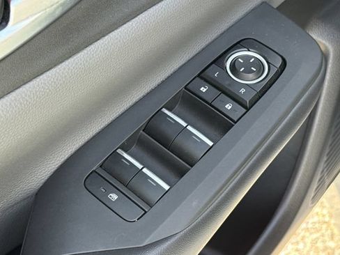 Used 2023 Toyota Prius XLE FWD image 20