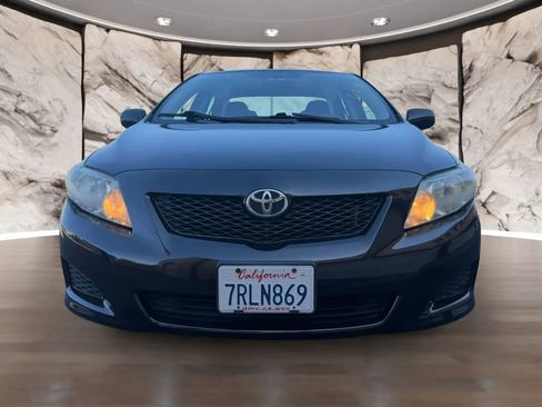 Used 2010 Toyota Corolla LE FWD image 2