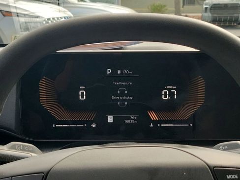 Used 2025 Kia K4 LXS image 33