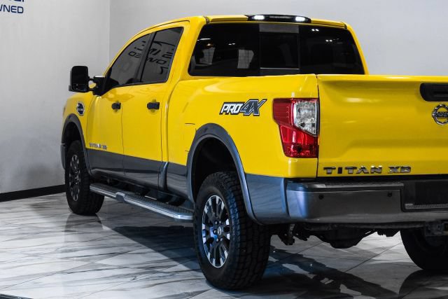Used 2017 Nissan Titan PRO-4X w/ Pro-4x Convenience Package AWD/4WD image 12