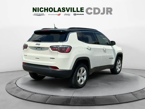 Used 2018 Jeep Compass Latitude w/ Popular Equipment Group AWD/4WD image 5