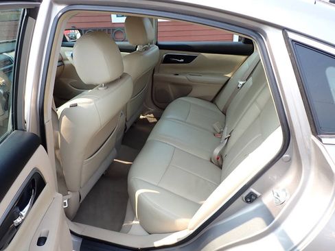 Used 2013 Nissan Altima 2.5 SV FWD image 8