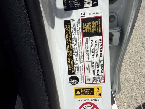 Used 2017 Toyota Camry SE FWD image 11