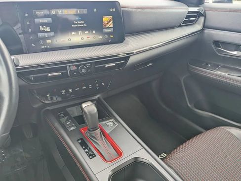 Certified 2025 Nissan Kicks SR w/ SR Premium Package FWD image 24