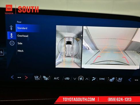 Used 2024 Chevrolet Traverse RS image 14