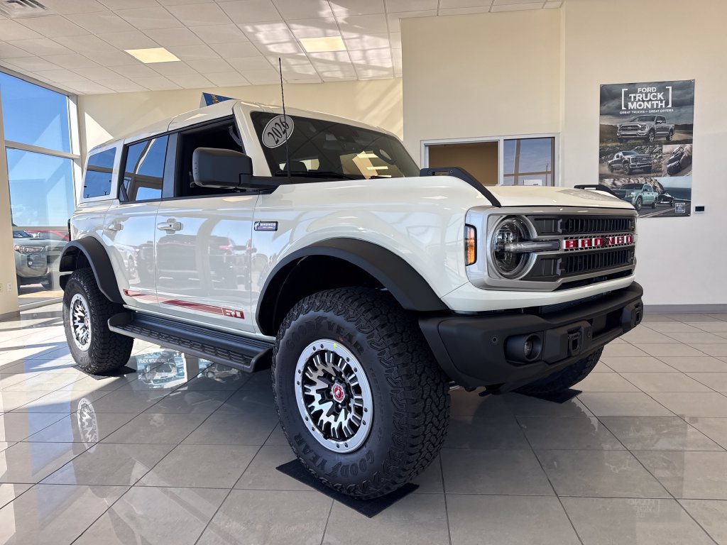 New 2026 Ford Bronco Outer Banks w/ Sasquatch Package AWD/4WD image 2