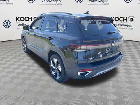 Used 2025 Volkswagen Taos SE AWD/4WD image 6