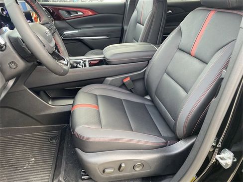 New 2025 Chevrolet Traverse RS w/ LPO, Floor Liner Package image 10