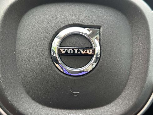 Certified 2022 Volvo S60 B5 Momentum w/ Premium Package image 24