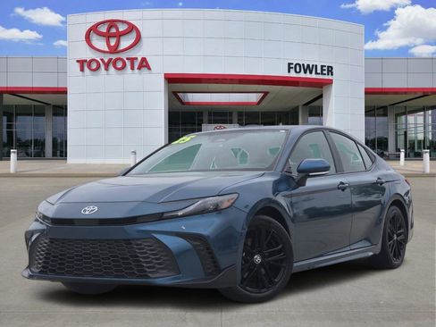 Certified 2025 Toyota Camry SE w/ Multimedia Upgrade Package image 1