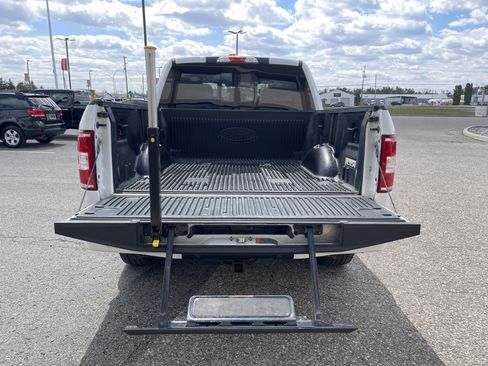 Used 2019 Ford F150 XLT w/ Equipment Group 302A Luxury AWD/4WD image 9