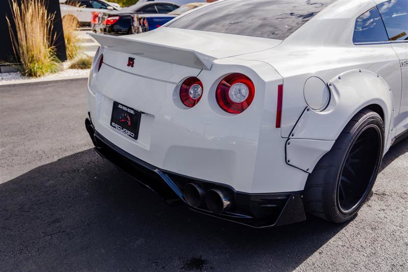 Used 2015 Nissan GT-R Black Edition AWD/4WD image 43