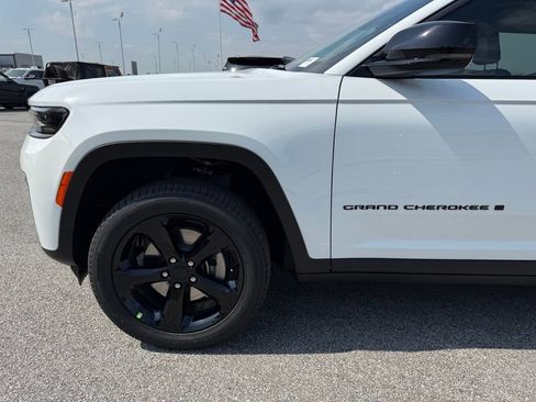 New 2026 Jeep Grand Cherokee L Limited w/ Limited Altitude Package RWD image 28