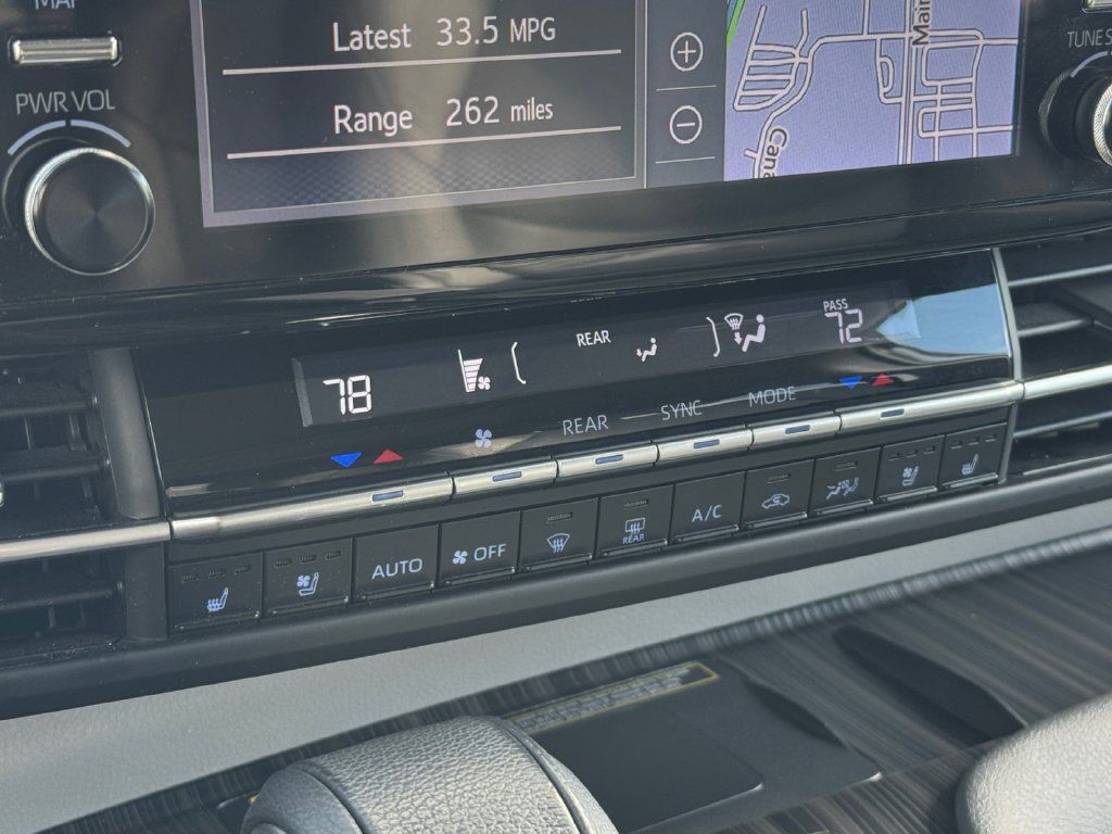 Certified 2023 Toyota Sienna Limited AWD/4WD image 23