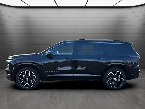 New 2026 Chevrolet Traverse High Country FWD image 3