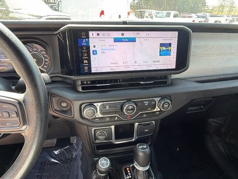 Used 2024 Jeep Wrangler Sport image 31