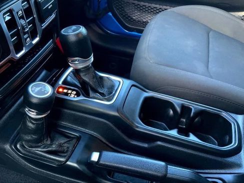 Used 2023 Jeep Wrangler Sport S image 22