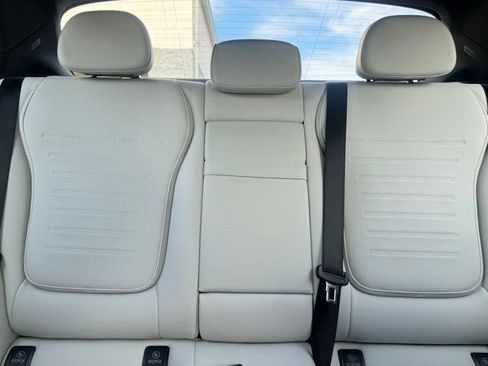 Used 2024 Mercedes-Benz C 300 4MATIC Sedan image 24