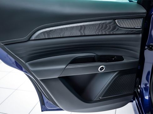 New 2025 Maserati Grecale GT image 32