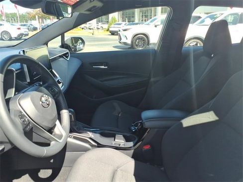 Used 2025 Toyota Corolla SE image 5