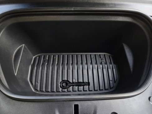 Used 2023 Tesla Model Y Long Range AWD/4WD image 26