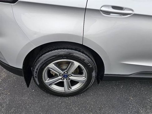 Used 2019 Ford Edge SEL w/ Equipment Group 201A AWD/4WD image 7