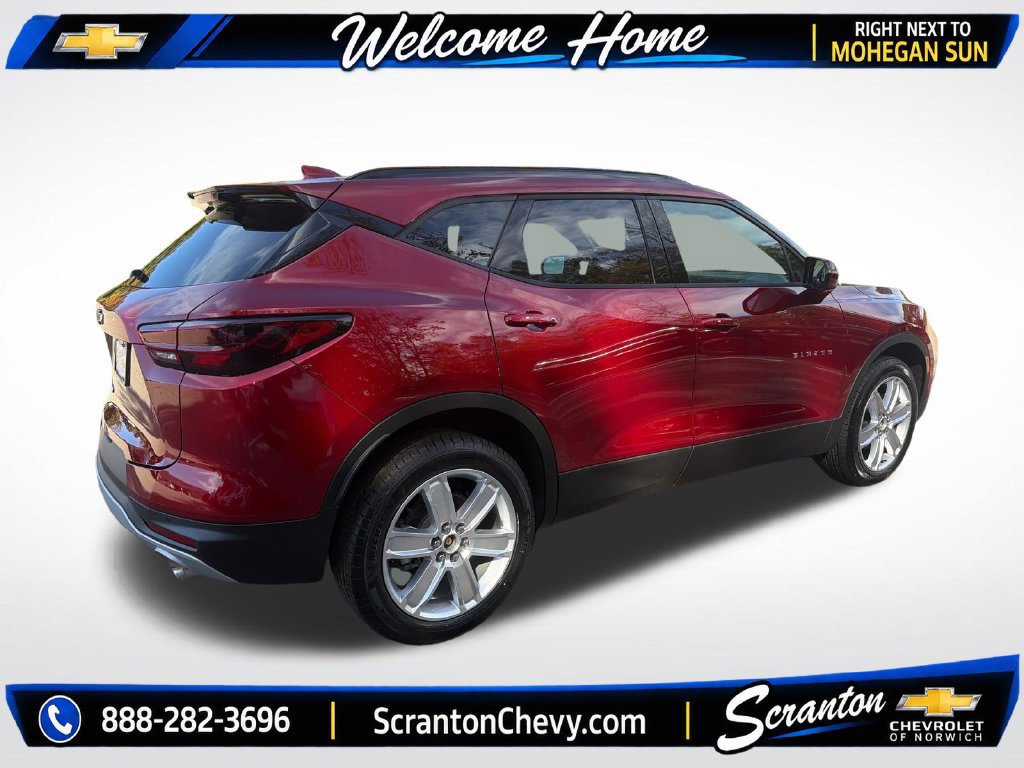 New 2026 Chevrolet Blazer LT w/ LPO, Black Sport Package AWD/4WD image 6
