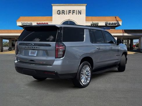 Used 2023 Chevrolet Suburban RST w/ Luxury Package RWD image 4