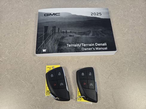 Certified 2025 GMC Terrain Elevation image 16