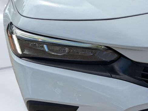 Used 2023 Honda Civic LX image 9