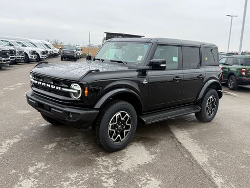 New 2025 Ford Bronco Outer Banks image 38