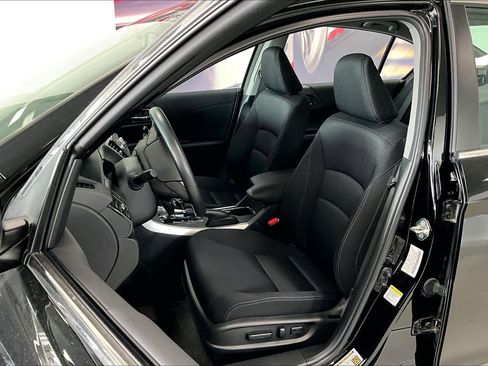 Used 2015 Honda Accord Sport image 8