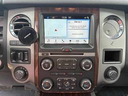 Used 2017 Ford Expedition Platinum AWD/4WD image 15