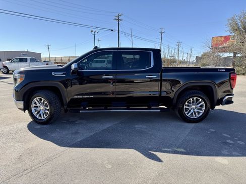 Used 2022 GMC Sierra 1500 SLT image 2