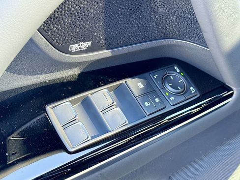 New 2026 Lexus LX 700h Luxury image 14