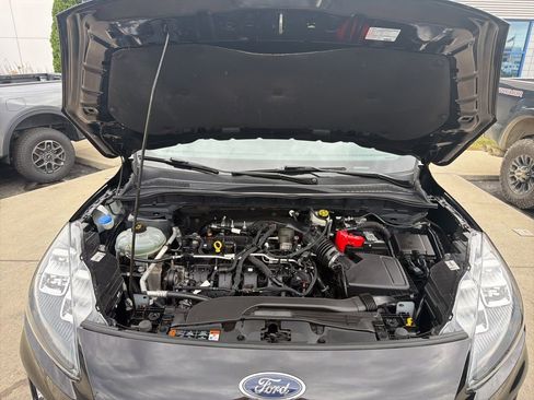 Used 2022 Ford Escape Titanium image 32