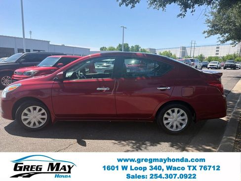 Used 2017 Nissan Versa SV FWD image 6