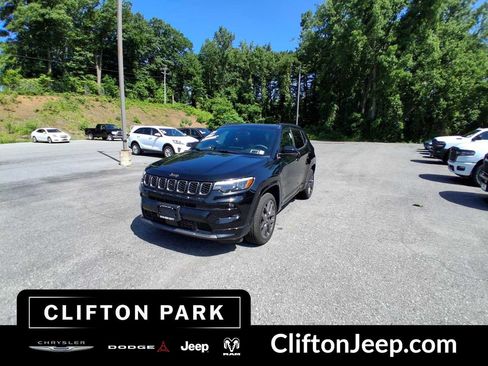 Certified 2025 Jeep Compass Limited w/ Driver Assist Group I AWD/4WD image 1