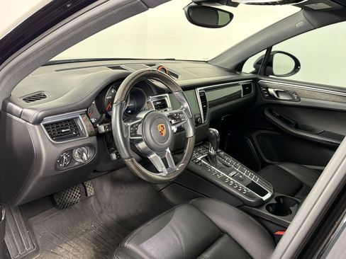 Used 2018 Porsche Macan GTS AWD/4WD image 5
