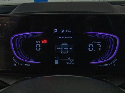 Used 2025 Kia Telluride S FWD image 16