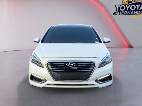 Used 2016 Hyundai Sonata Limited w/ Option Group 02 image 2