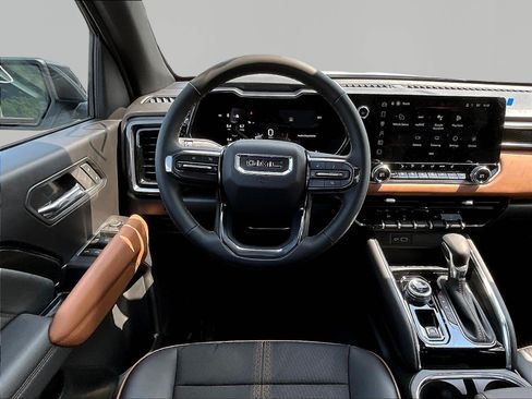 New 2026 GMC Canyon AT4 AWD/4WD image 9
