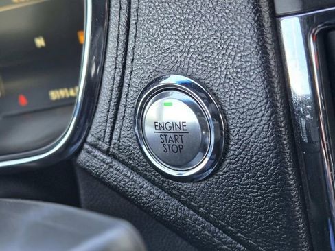 Used 2018 Lincoln Continental Select w/ Continental Climate Package image 26