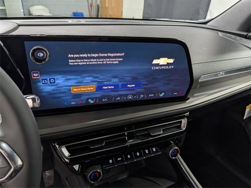 New 2026 Chevrolet Traverse LT image 24