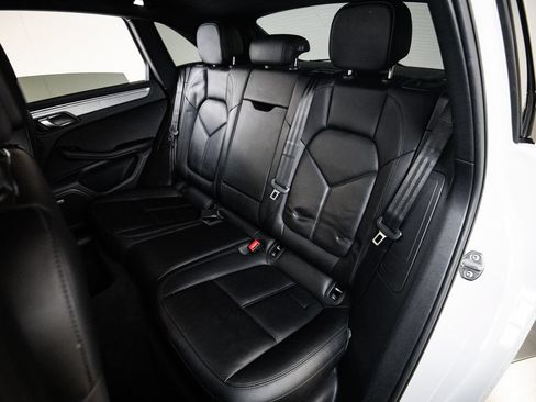 Used 2019 Porsche Macan S AWD/4WD image 24