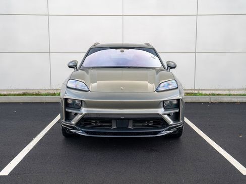 New 2025 Porsche Macan Turbo Electric image 6