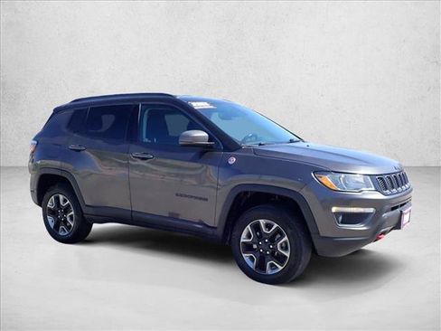 Used 2018 Jeep Compass Trailhawk AWD/4WD image 5